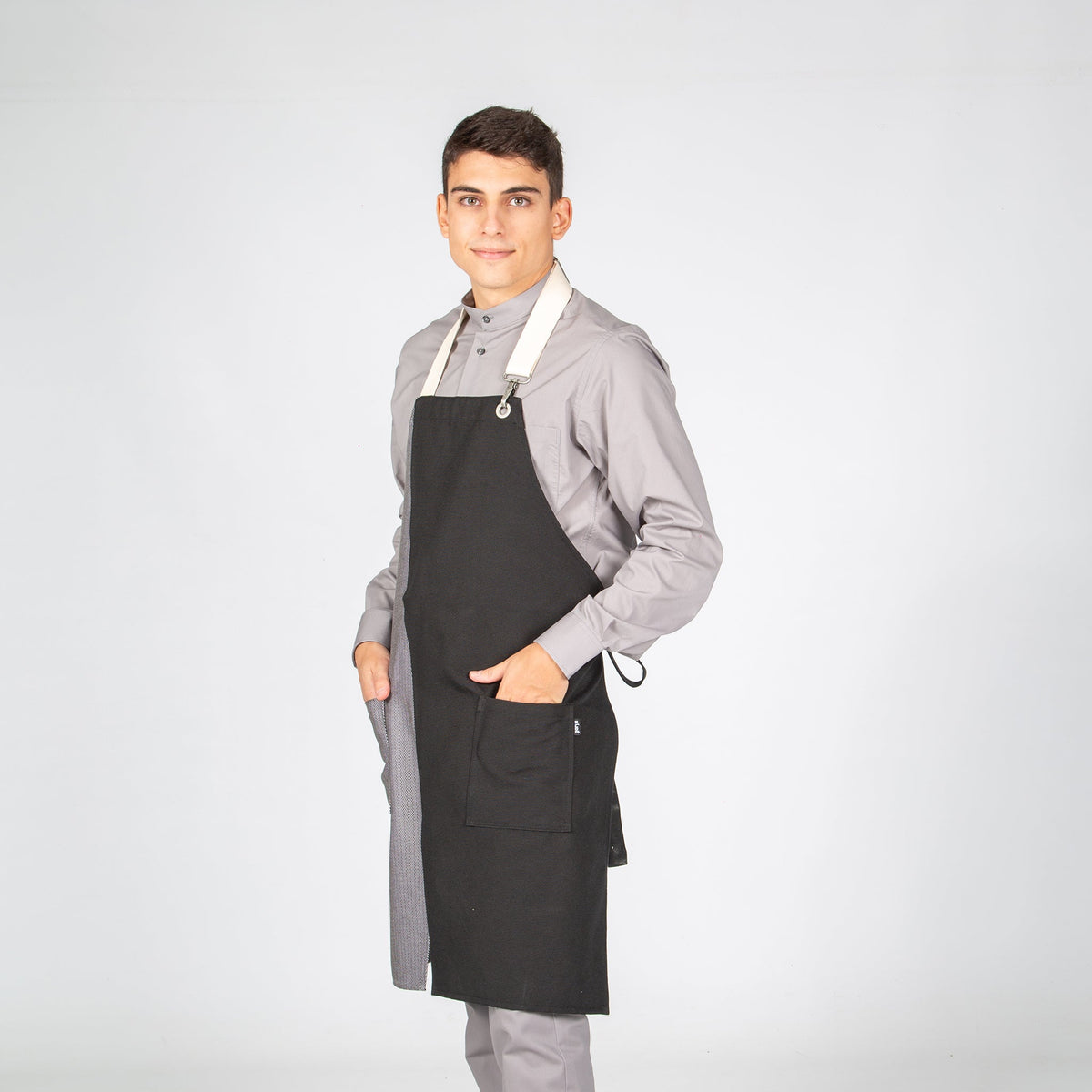 DELANTAL CON PETO NEGRO COMBI ESPIGA 82X72 CM - Gary's