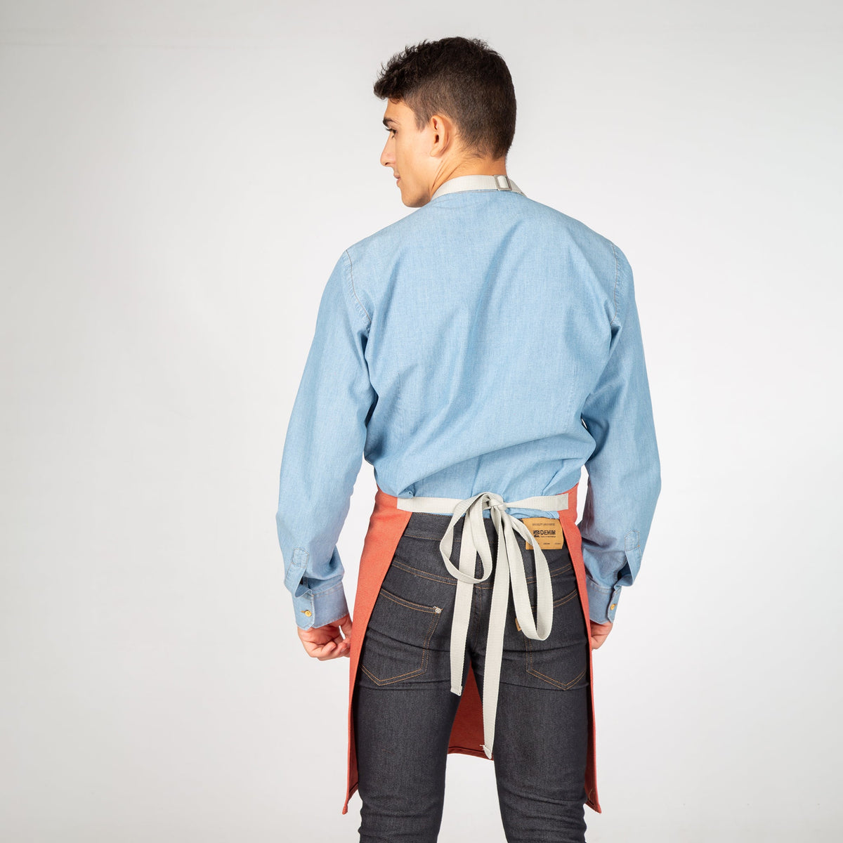 DELANTAL CON PETO HEBILLA ENLAZADA 80X68 CM - Gary's