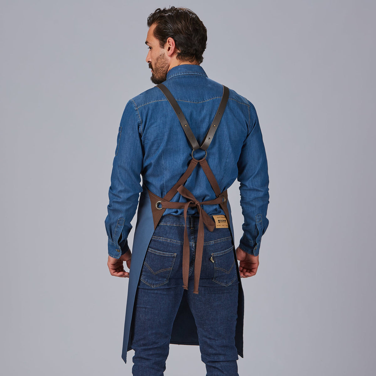 DELANTAL PETO HERRAJES EN PIEL 88X74 CM - Gary's