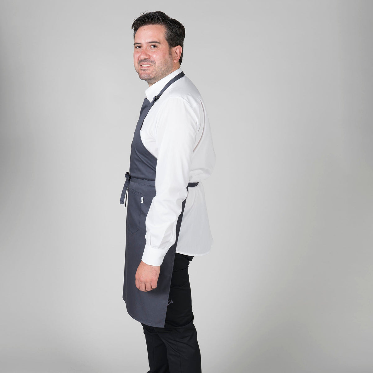 DELANTAL CON PETO Y BOLSILLO 90x75 CM SARGA - Gary's