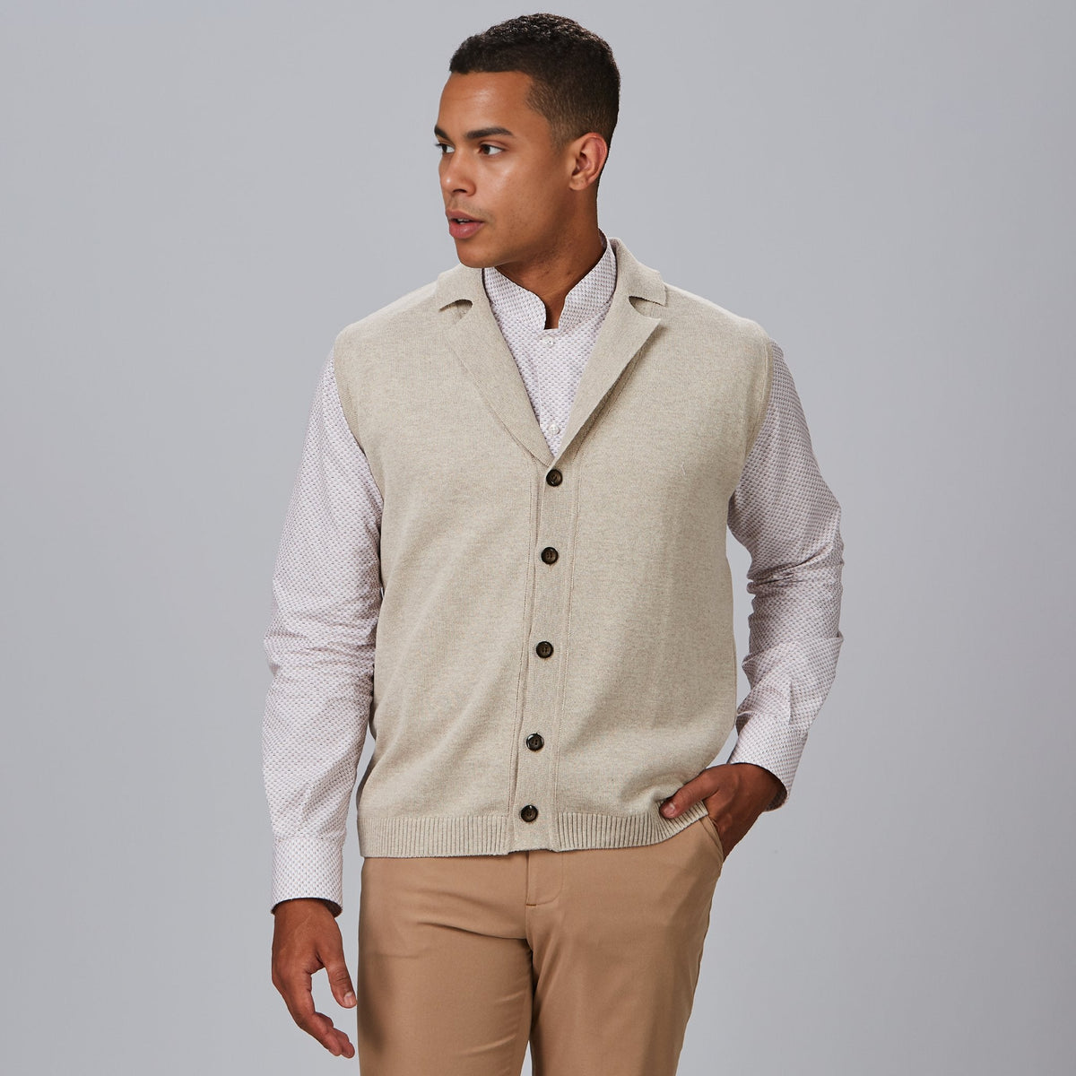 CHALECO CUELLO SOLAPA ABOTONADO HOMBRE - Gary's