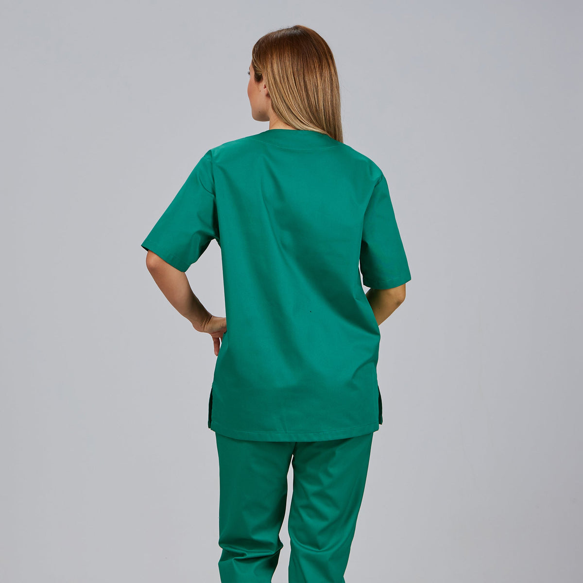 CONJUNTO UNISEX BLUSA CUELLO PICO /PANTALON GOMA ENTERA - Gary's
